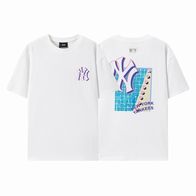 207# 采用原版订制面料、300克重 版型不易走样、做工细节做到极致.、搭配320克1X1螺纹 面料螺纹同缸定染无色差 不易变形 进口环保印花胶浆 图案鲜明立