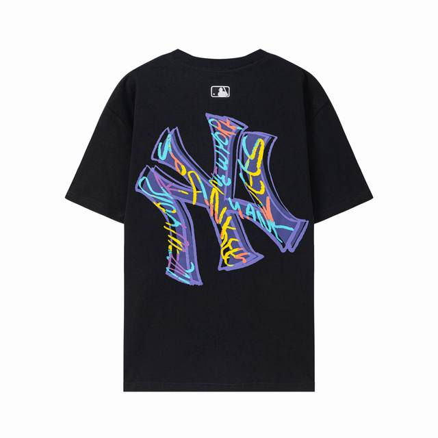 209# 明星同款 采用原版订制面料、300克重 版型不易走样、做工细节做到极致.、搭配320克1X1螺纹 面料螺纹同缸定染无色差 不易变形 进口环保印花胶浆