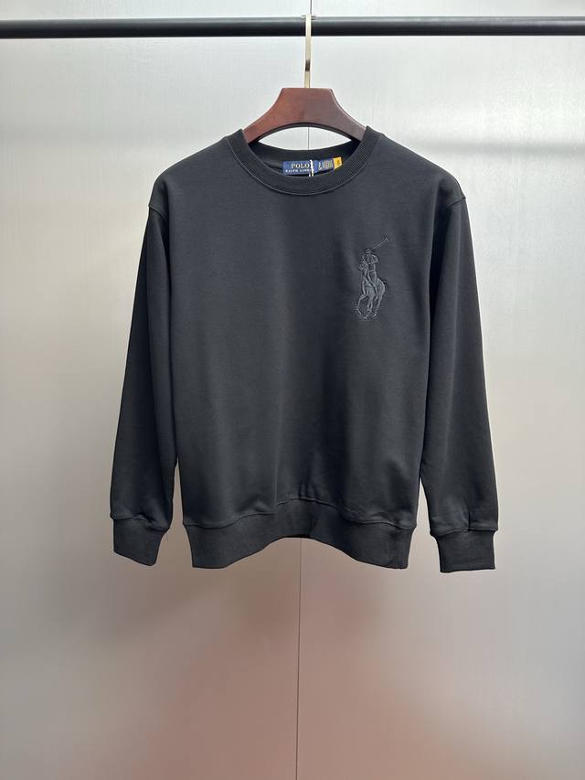 Ralph Lauren 拉夫劳伦25Ss同步推出一体色大马刺绣圆领长袖 颈部主标Logo有二维码标，可以扫码验证，并且细节马标刺绣全部高密度，全部进口田岛机打