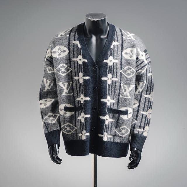 Louis Vuitton 路易威登25Ss 老花满印条纹渐变 Logo马海毛针织提花开衫外套毛衣 顶级原单版本 Color：渐变灰色 独家定制优质马海毛+羊毛