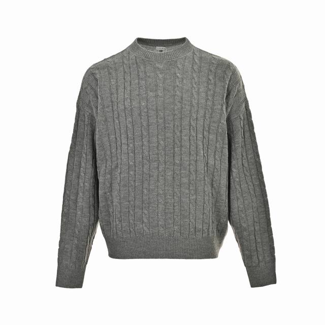 Loewe 罗意威 25Fw 复古麻花针织圆领毛衣 全棉织造打造重磅麻花纹路软暖透气不妥协肤感柔糯如初春阳光蓬松织法锁住体温却透气不闷汗从初秋穿到初春体感始终干