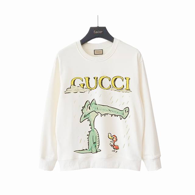 实拍细节图+尺码表 Gucci 古驰 24Ss收获草莓的兔子圆领卫衣 选用客供定制针织100%纯棉面打造,面料手感细腻，厚实有质感的纯棉布 高密度的机织工艺，如