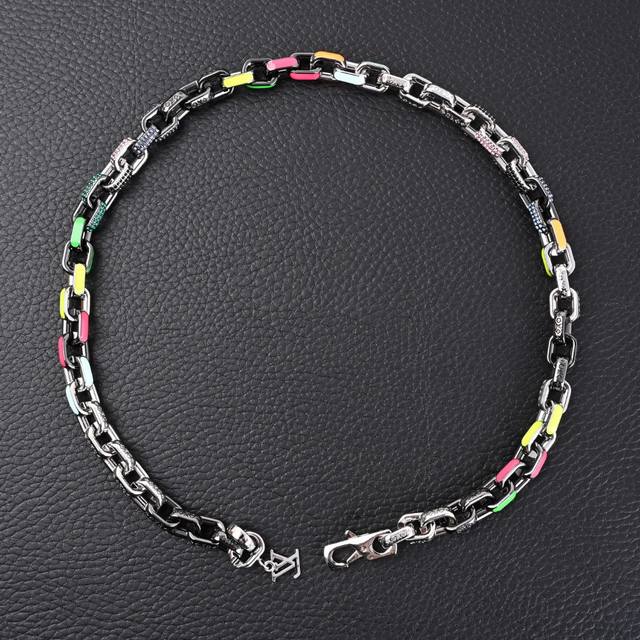 Louis Vuitton Lv Paradise Chain Necklace竹节彩钻珐琅项链M 官网在售价 P20, 人民币！Paradise Chain