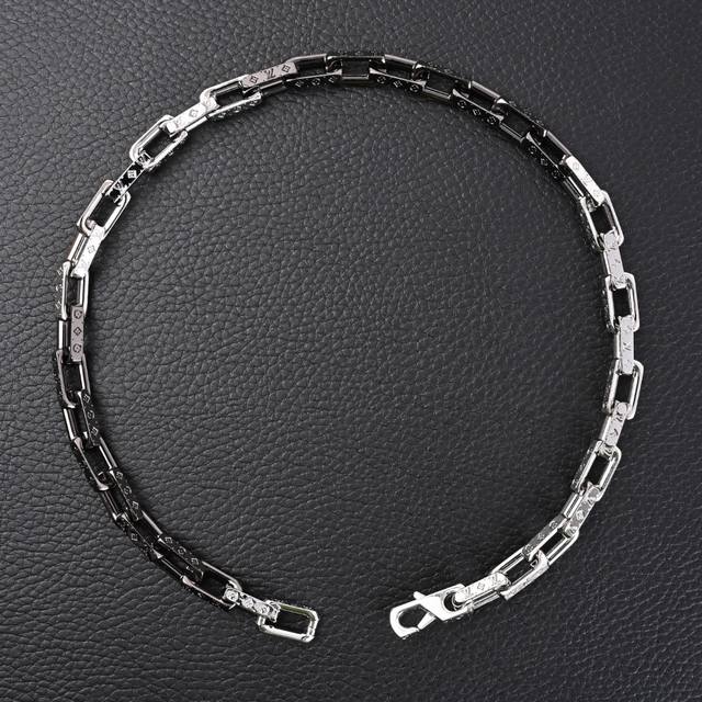 Louis Vuitton Lv路易威登 竹节系列 黑银项链 新款上新啦夏天的Feel新色拼接竹节竹节项链手链上新本款手链展现了男装艺术总监 Virgil Ab