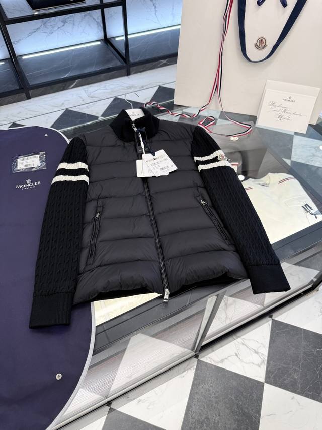 Moncler Cardigan男士羽绒加衬羊毛和羊绒拉链开衫.更多细节实拍.
