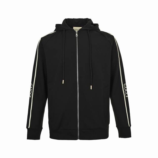 Gucci 古驰25Fw 侧边织带字母拉链外套 区分市面通货，男女同款全新美学灵感趣味设计,渠道性质精品。让整体造型设计更加优雅时尚，今夏最火系列，无数明星潮人