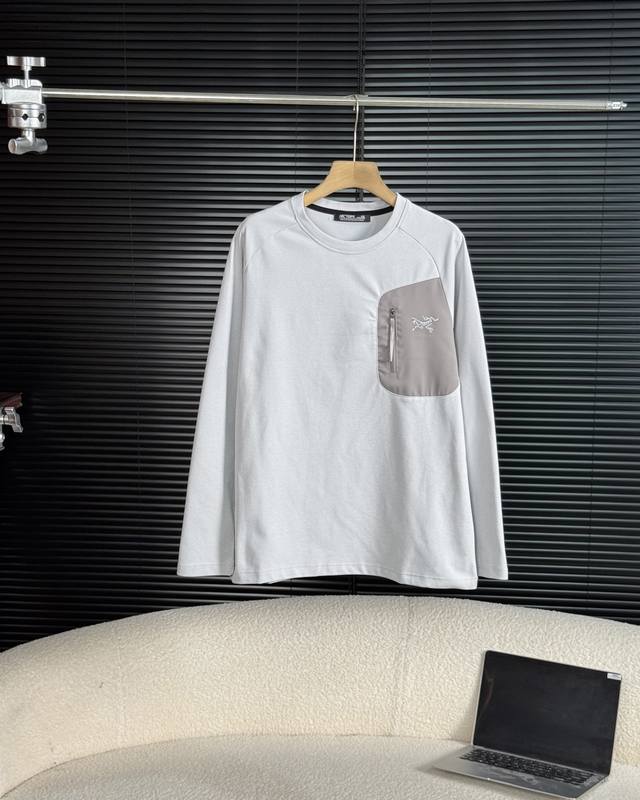 Arc,Teryx 始祖鸟户外贴布功能长袖打底 运动登山技术攀登圆领卫衣 男女同款 这是一件可用于技术攀登及登山徒步的功能恤，具备吸湿排汗 原纱抑菌除臭的特性，