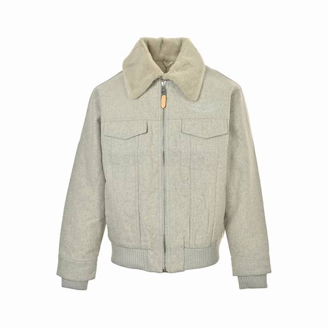 Louis Vuitton 路易威登 25Fw 毛领拼接羊毛棉服外套 原34,600购入，采用百分百进口绵羊毛面料对色定染花灰色纱线混纺毛呢面料。可拆卸毛领采用