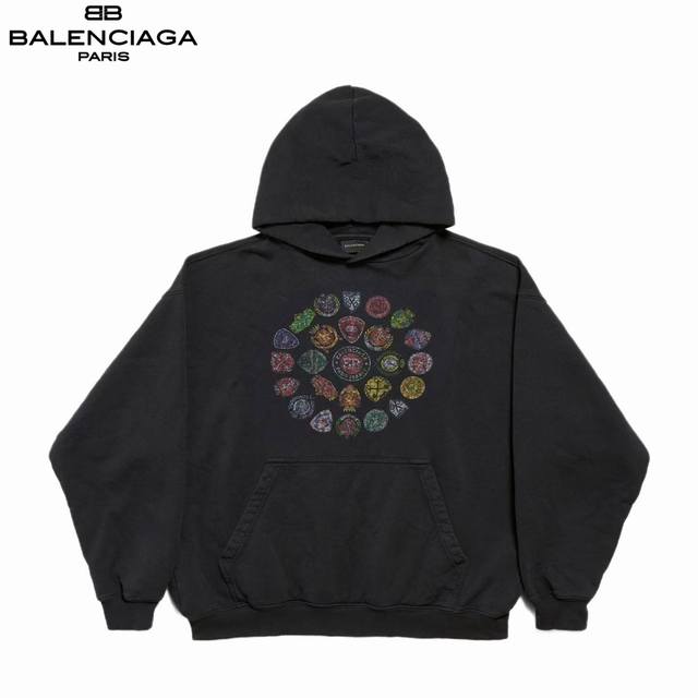 Balenciaga 巴黎世家 25Fw徽标做旧连帽卫衣 后面字母Logo电脑直喷印花连帽长袖卫衣。砖柜同步.第一时间正品研制，面料采用巴黎Zp定织定染全棉大卫