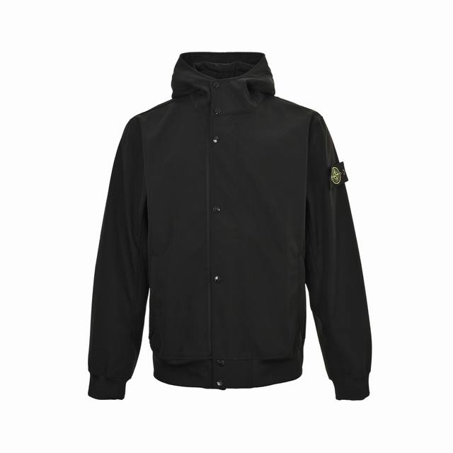 Stone Island 石头岛 纯色单排连帽外套 新款防晒，防风夹克外套，褶皱尼龙面料风格 简洁且个性 原厂工艺加工 定制辅料配件，上身效果绝对的出众 面料透