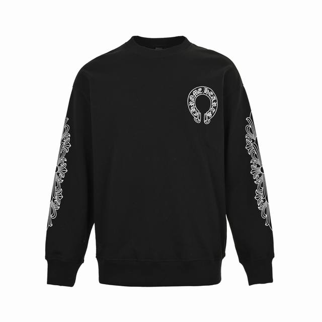 Chrome Hearts 克罗心 前后幅手袖马蹄梵文字母刺绣圆领卫衣 采用420克双股双纱纯棉面料。经典马蹄字母Logo刺绣，织带拼接手袖梵文， 工艺定织面料