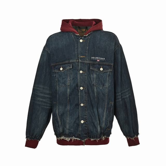 Balenciaga 巴黎世家 25Fw 刺绣字母假两件连帽牛仔外套 定制丹宁牛仔面料 采用进口机刺绣工艺 破洞处采用烂边吊烂技术 呈现出破洞和磨损效果 采用多