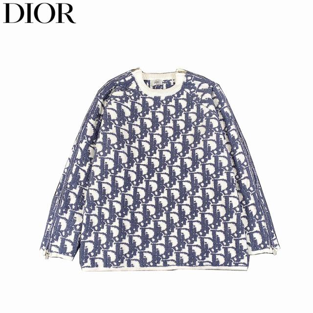 Dior 迪奥 25Ss 提花毛巾绣拉链长袖毛衣 采用白色混纺提花面料精心制作 通体饰以凸起的经典浅绿色Oblique 印花图案提升格调 衣袖采用拉链开合装饰