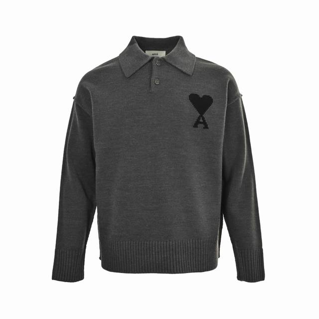 Ami 25Fw 爱心提花翻领Polo毛衣 原版4700购置开发 采用50%羊绒+40%棉+10%锦纶的定制混纺纱线 锦纶的加入提升了服饰手感细腻度和让上身更加
