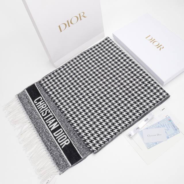 Dior 迪奥Cd 22新款Fw 千鸟格满印字母Logo羊毛长围巾 #代购版本# 羊毛材质，专柜礼盒包装 迪奥围巾
