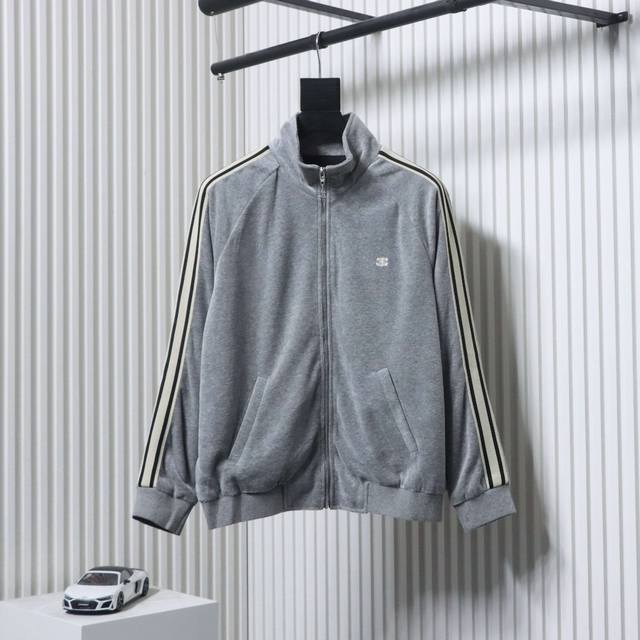 Celine赛琳Ce 灰色凯旋门刺绣套装夹克外套 定制双生绒雾棉缎，以高级灰为主基调，撞色饰带，采用进口机刺绣工艺，面料都经过浇洗，手感质感更佳，不易变形、缩水