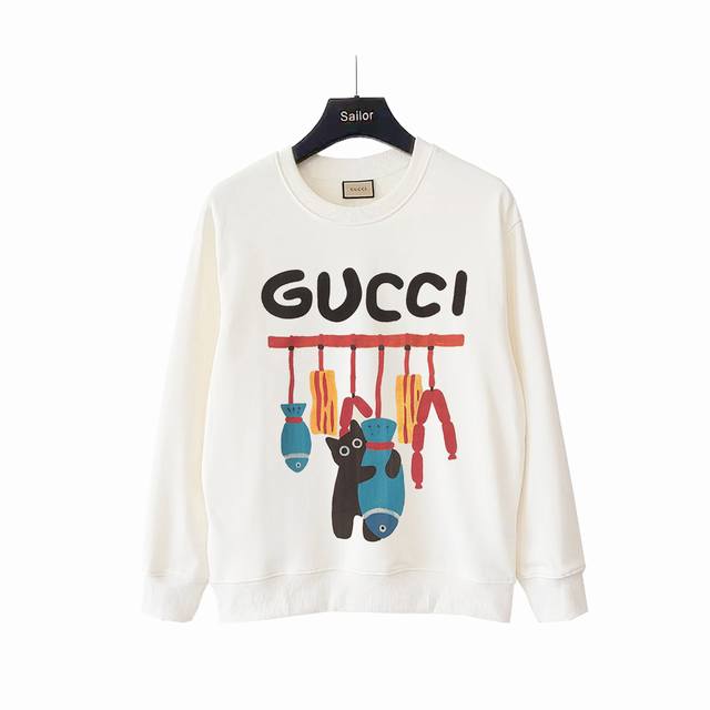实拍细节图+尺码表 Gucci 古驰 卡通趣味偷吃鱼的猫圆领卫衣 Gucci新品！秋冬系列高克重卫衣 选用客供定制针织100%纯棉面打造,面料手感细腻，厚实有质