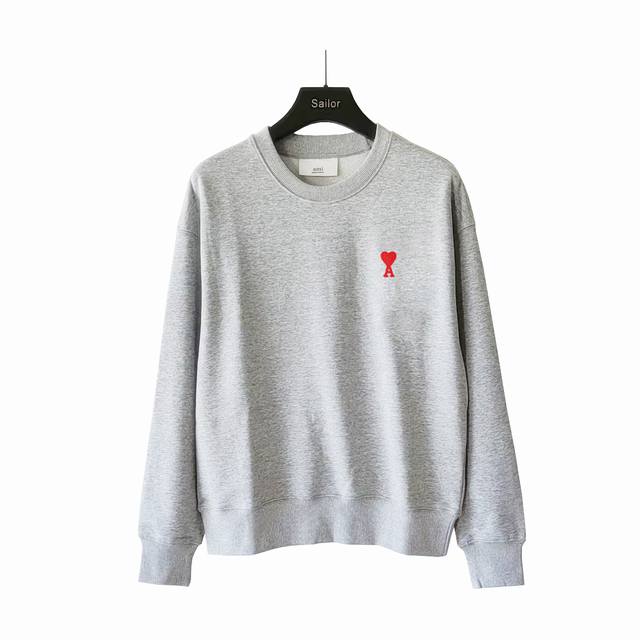 实拍细节图 +尺码表 Ami 艾米 Ss马卡龙爱心刺绣圆领小爱心卫衣 抛开一切乱七八糟的话术 我们直接来到商品参数： 380G定制粗糙手感面料 正确插肩袖做工