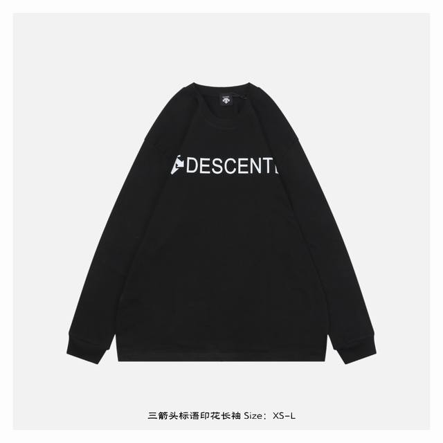三箭头标语印花长袖 灵感源自八十年代复古，采用定制面料制作而成，面料经过同缸染色工艺处理，手感舒适柔软，既时尚又具有个性，无论男女都非常合适，无论是搭配休闲装还