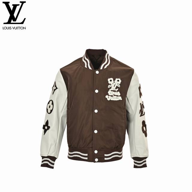 Louis Vuitton 路易威登 24Fw Tyler联名款花卉毛巾绣棒球服外套 Lv本款棒球夹克拼接光滑锦纶衣身和粒面牛皮革衣袖，彰显轻盈质感和学院风范。