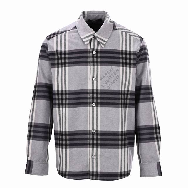 Louis Vuitton Lv 格纹字母法兰绒衬衫外套 定制定染全棉灰黑相间法兰绒面料，后处理双面磨毛。还原原版，手感够重。胸口及后背均有Logo提花装饰，前