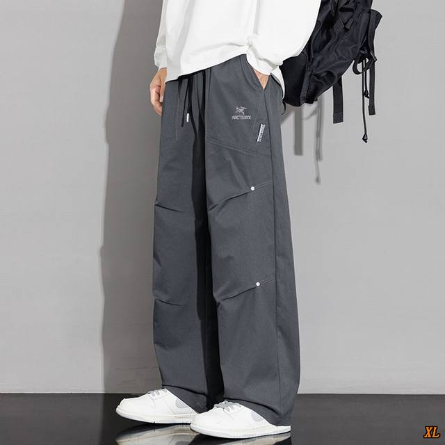 Arc’Teryx始祖鸟 独家实拍上新秋季休闲裤直筒宽松户外登山长裤工装伞兵冲锋裤，本季主打，货源充足，放心主推，高端品质，经典设计，做工出色，经典百搭，上身效
