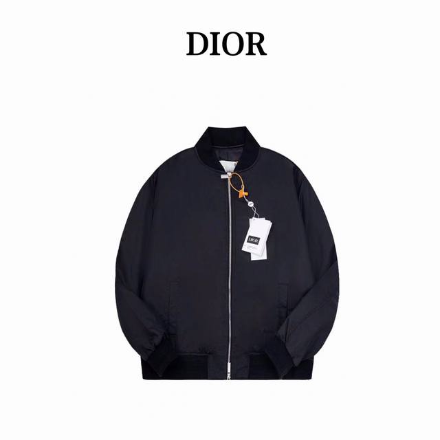 Dior 迪奥 后背银标精工刺绣加棉飞行员夹克外套 Yb开模面料细节一致 里布字母提花 全套辅料定制 区别市面通货 欢迎对比 颜色： 黑色 尺码：46-52