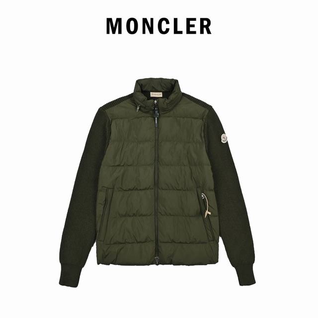 针织款羽绒服-------- 这款羊毛开衫配有羽绒填充 Moncler的经典设计单品，可在天气适宜时单独穿着，或者在降温时搭配夹克和大衣。羊毛针织款式，羽绒填充