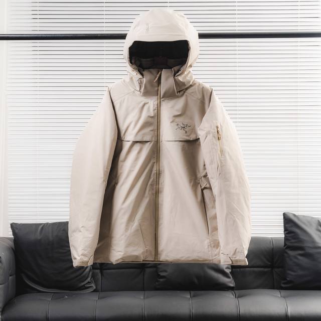 终端现货放店 Arcteryx 始祖鸟Macai Jacket男款厚款连帽滑雪服羽绒服21707 颜色:黑色、以太蓝、绿色、 尺码:S、M、L、Xl、Xxl 这