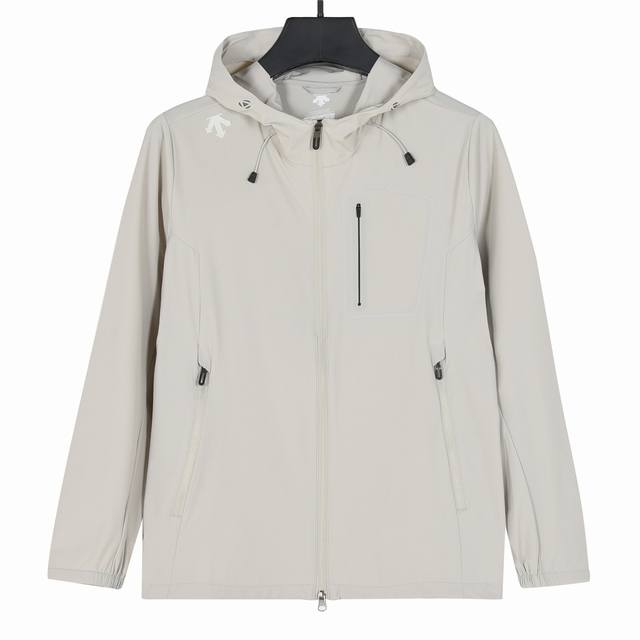 Descente 迪桑特连帽户外运动防晒衣 透气吸湿Upf70+防晒衣轻量薄款防风外套！掌柜力荐！线上线下同步！客供五金面料！100%Pet纤维！原纱防晒！全天