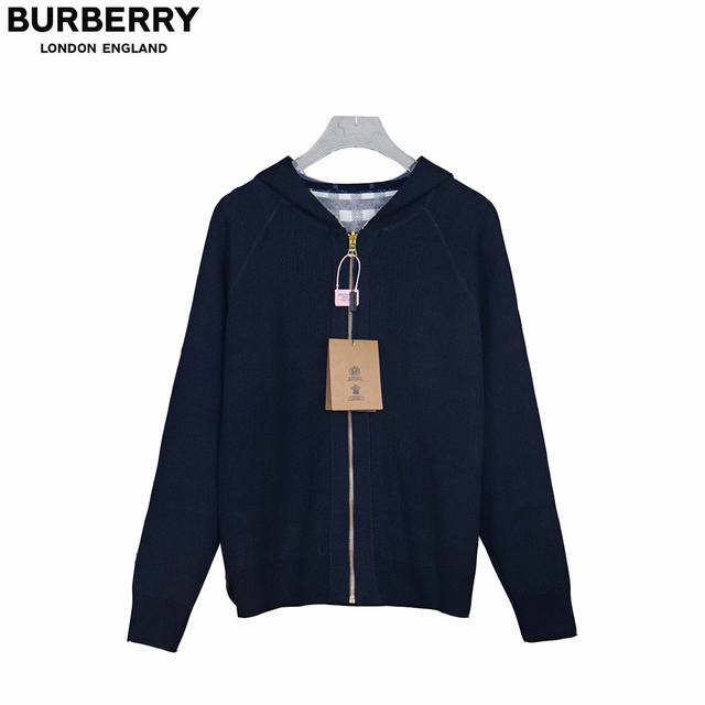 Burberry 巴宝莉 25Ss格纹双面穿羊毛背后战马提花开衫毛衣外套 原单复刻版本 男女同款 轻奢主义 男女日常通勤穿搭必备单品 正确版本 欢迎对比 详细特
