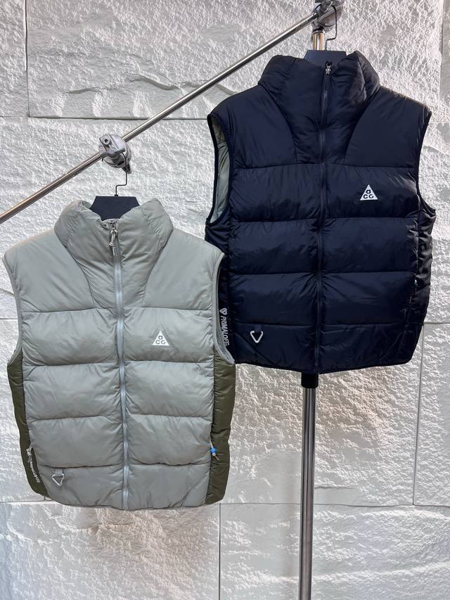 Acg Therma-Fit机能马甲：冬季伴侣，解锁城市户外双重温暖 当城市通勤的精致与户外探索的硬核需求相遇，Acg Therma-Fit立领拼色棉马甲便成了