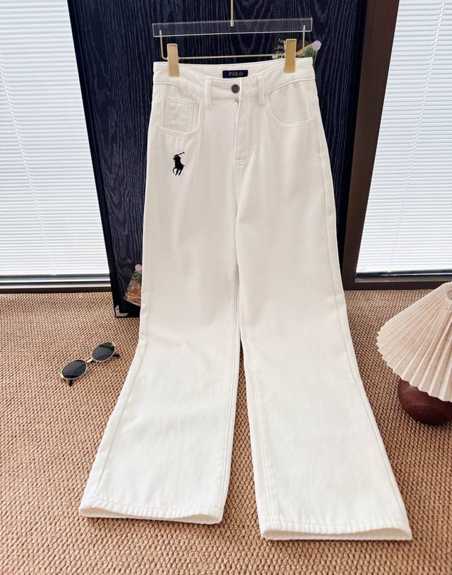 价格P： 品名：Ralph Laur*N 拉夫战马刺绣白色加绒牛仔裤 尺码：S.M.L 颜色：白色 年度最受欢迎的小白裤，妥妥老钱风。加绒款！每年都要穿的百搭加