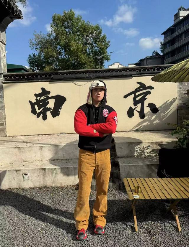 模特图 Gallery Dept.水洗拉链破坏 微喇灯芯绒修身裤