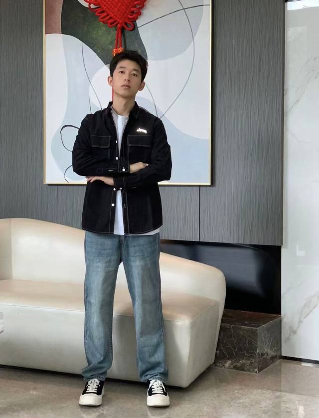 模特图 Gallery Dept 经典款刺绣泼墨洗水牛仔裤直筒牛仔长裤男女同款