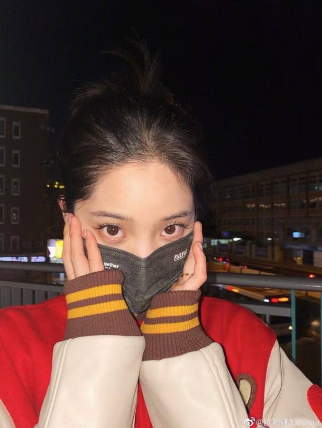 模特图 欧阳娜娜同款 Vandy The Pink趣味红色汉堡图案刺绣拼接棒球服