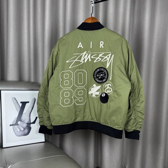 供 独家臻品 斯图西联名耐克双面穿菱格夹棉飞行夹克刺绣Logo外套男女同款 -全套1:1定制辅料定制三标Yuan版吊牌Logo包装袋 -面料采用和原版一致的定制