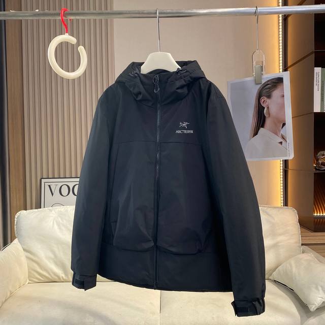 始祖鸟露营防水防风保暖登山冲锋新科技情侣款羽绒棉衣。 新科技比羽绒服还保暖的棉衣。冬季新款户外防水情侣棉服 轻薄舒适保暖效果好，买它绝不后悔。可隆官网在售款 0