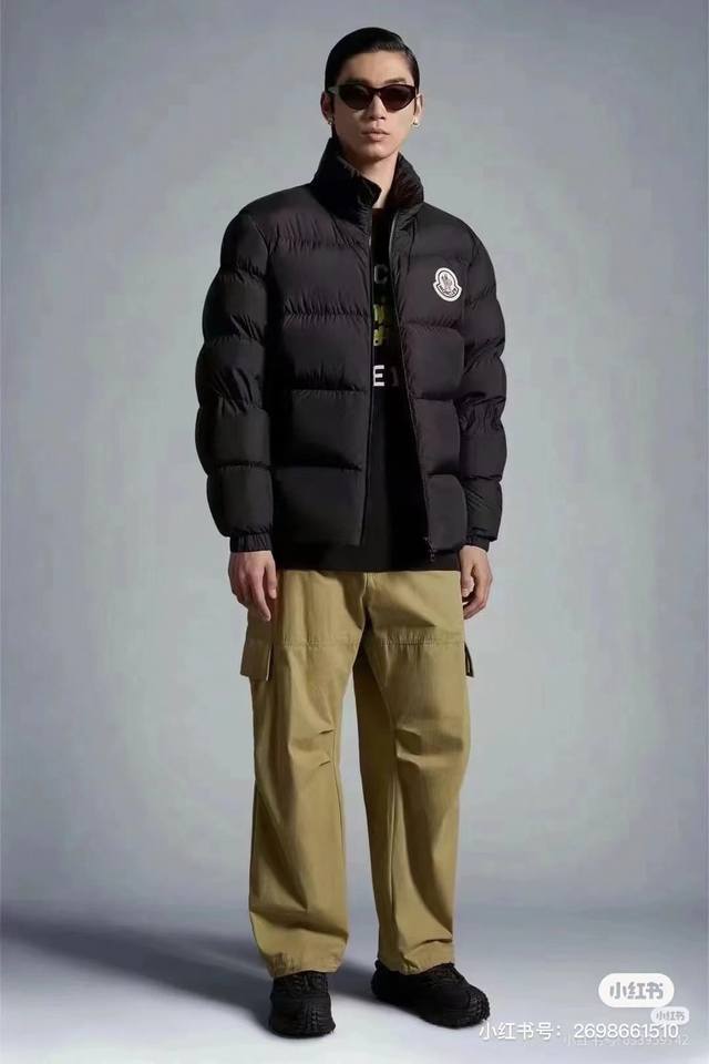 顶级原版 支持芯片感应 Moncler Citala 蒙口短款男士羽绒服夹克外套.面包服 羽绒服 放眼望去,市面版本一个能打的都有. 30W+一吨的特级欧规白鸭