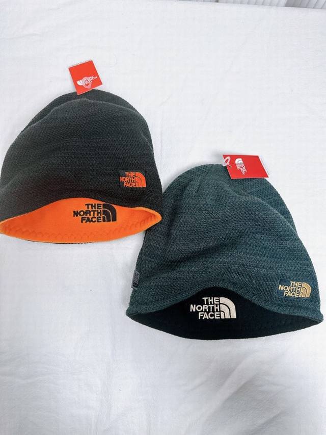 The North Face北面冬季户外运动抓绒保暖冷帽 北面刺绣摇粒绒双面戴针织帽螺纹冷帽 外贸原单品质 万针刺绣工艺非常饱满 专柜同步在售 面料厚实防风御寒