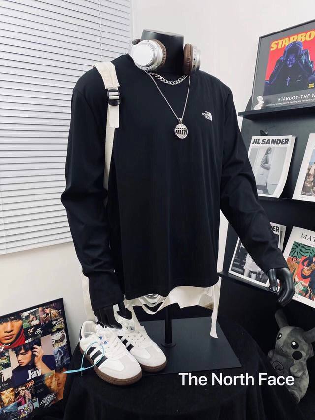 The North Face北面户外高版本印花男女休闲长袖T恤 不得不推荐一款非常受欢迎的硬货！有型 更有质感你需要这样一件超百搭的T恤看品质无敌、做工精细！领