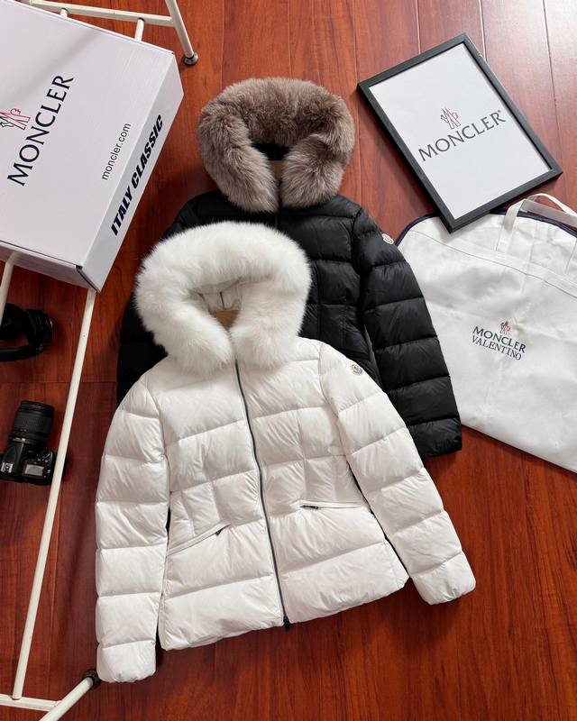 供 代购级90绒 支持芯片感应 配手提袋+10 配包装盒+10 蒙口 Mon&Ler Boed系列羽绒服实拍图 颜色 黑色 白色 专柜超级断货王 码数1-2-3