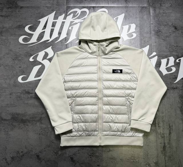 The North Face北面 运动针织连帽 轻羽绒外套 基础款 秋冬季室内运动 慢跑 不二选择 面料采用双重风格拼接材质设计 针织运动弹力纤维棉拼接梭织36