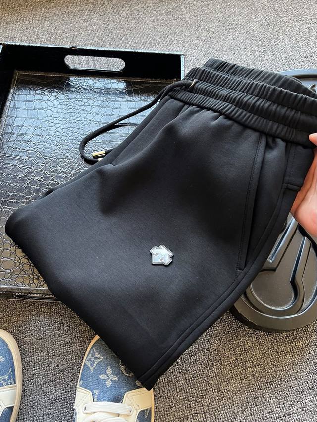 顶奢莫代尔长裤！ 人气爆款！Descente 迪桑特专柜新品高端加厚莫代尔棉束脚裤长裤！恒隆在售万元级，款号：2537 迪桑特家今年最新加厚莫代尔面料，表层做了