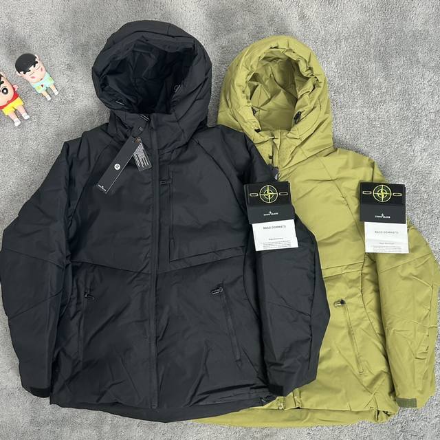 供 实拍图 Stone Island 石头岛冬季连帽多口袋拉链加厚棉服 Stone Island 石头岛冬季连帽多口袋拉链加厚棉服实拍图独家款式 面料采用高品质