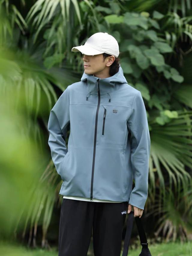 Kolon可隆风脊石墨烯软壳夹克防泼水防静电防风男女外套 完全还原专柜品质，1:1纯原版复制，真的巨巨巨显身材 不用考虑它的功能性 不输任何户外大佬！！石墨烯发