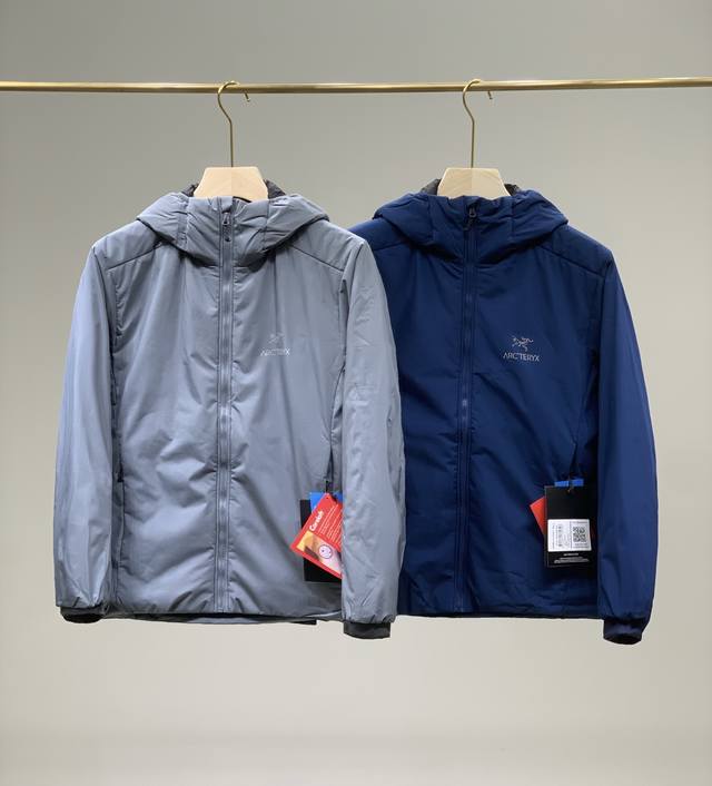 Arcteryx始祖鸟户外休闲石墨烯恒温连帽棉服 简约高性能的有效穿着 为湿冷户外运动而生 高性能保暖科技 湿水后仍能保持保暖 避免失温！应对风寒湿冷天气进行高