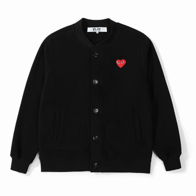 供 Cdg Play川久保玲爱心绣标复古加绒棒球服外套 定制主标 辅料 水洗齐全 品牌精密刺绣标 原单品质 秋冬必入 加绒加厚 甄选优质柔软亲肤摇粒绒面料 内里