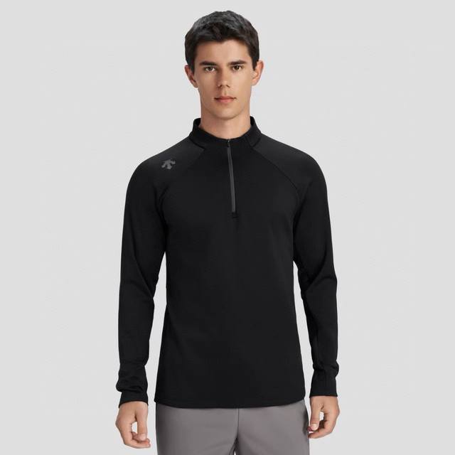 供 控 迪桑特半拉链卫衣长袖 春款上新 迪家高克重官网卫衣 品质手感上身完全精品 这款时尚百搭的T恤采用高品质面料，320克的重量带来舒适的穿着体验。面料由87