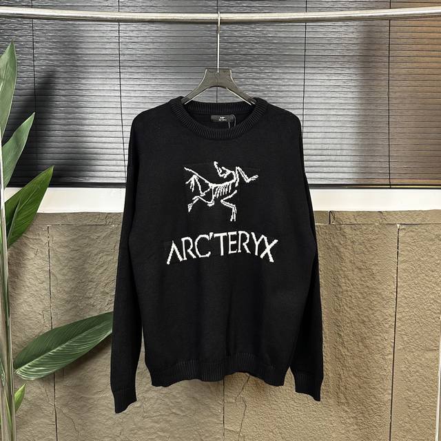 款号：Dj65770 始祖鸟 秋冬新款圆领提花飞鸟毛衣 Arc'teryx 圆领提花飞鸟毛衣 这几年大火的始祖鸟针织毛衣各大网红纷纷入手的高级定制 款进口针织棉